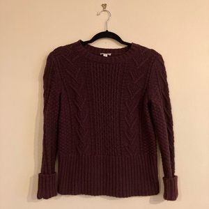 GAP CABLE KNIT SWEATER